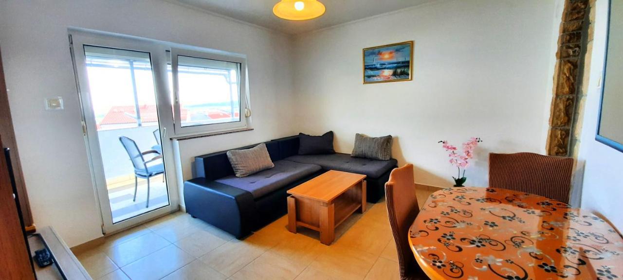 Apartment Miroslav Krk Town Exteriér fotografie